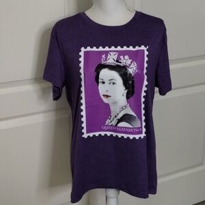 SHESHOW Queen Elizabeth II heather purple graphic tee size large short sleeve